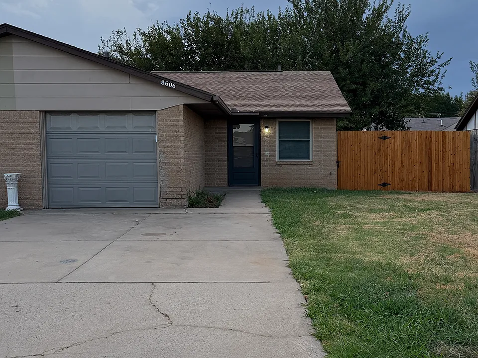 8606 S Brookline Pl #8606
