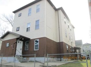 72 Dorchester St, Worcester, MA 01604