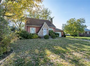 147 Wayne St, Lower Burrell, PA 15068