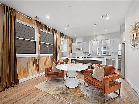 4th image of Eado Park Cir