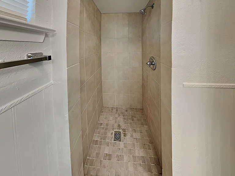 2138 Onetta Dr — Photo 10