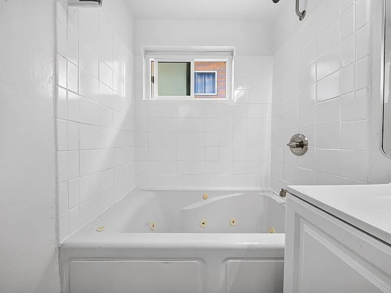 6944-6954 Coldwater Canyon Ave — Photo 31