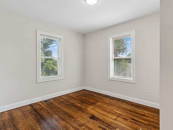 5th image of 183 Whitwell St #1