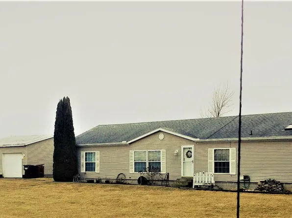 737 Snowhill Rd, Sabina, OH 45169