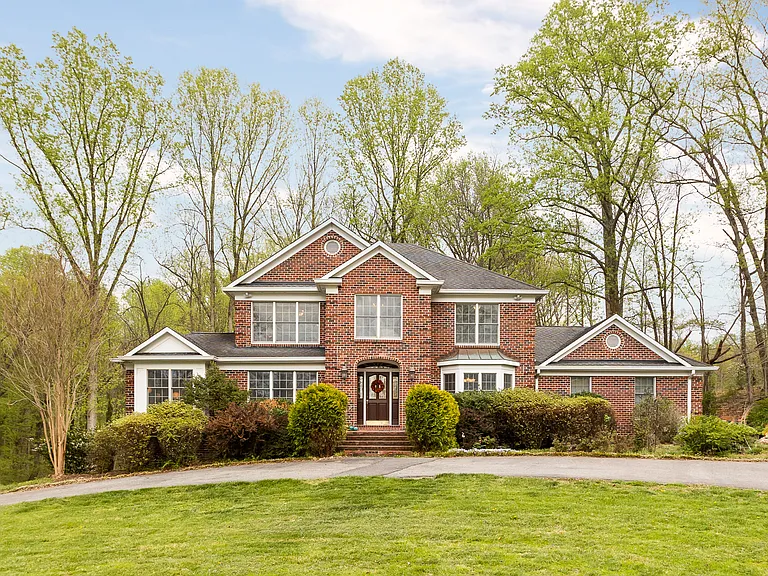 13576 Highland Rd — Photo 67