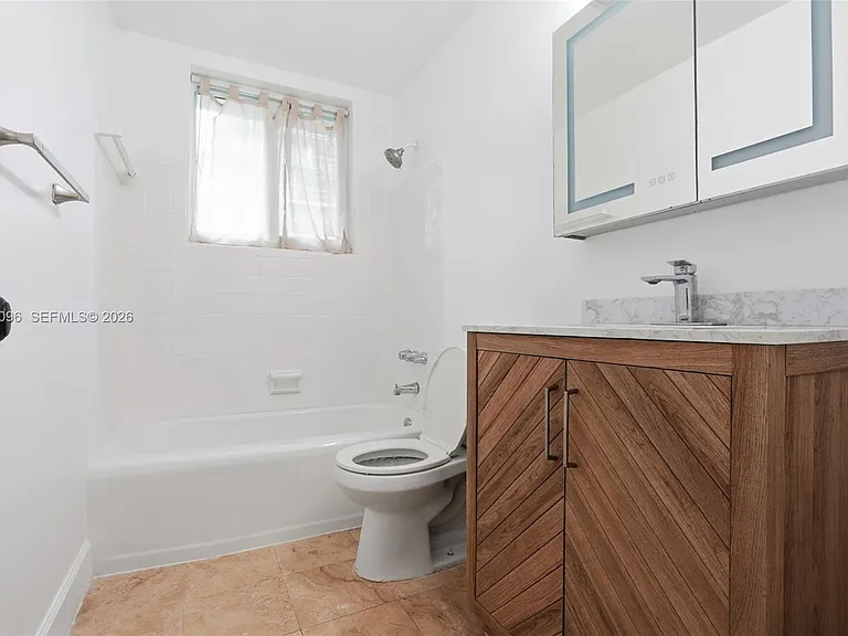 9881 W Bay Harbor Dr #2 — Photo 17