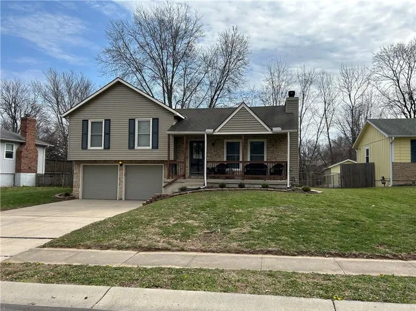 1901 NE McKee Ln, Lees Summit, MO 64086