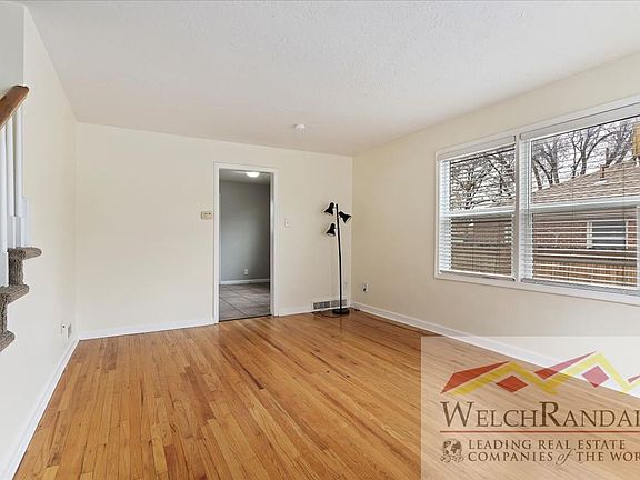 3rd image of 732 E Logan Ave