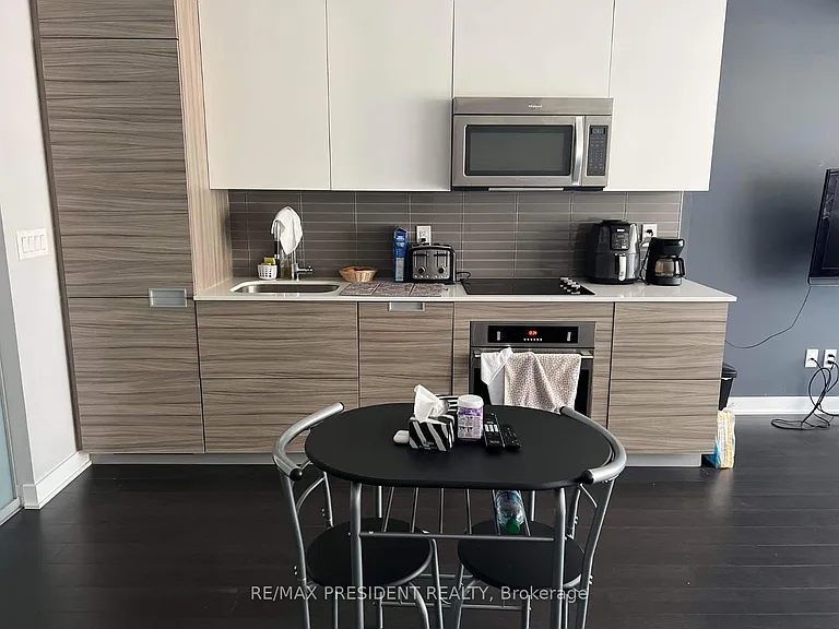 210 Simcoe St #706 — Photo 2