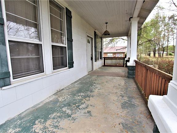 5th image of 953 Church Ave