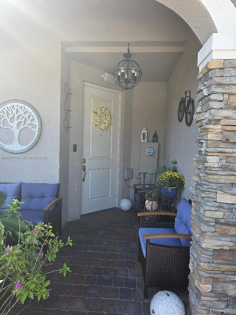 Coco Palm Estates — Photo 2
