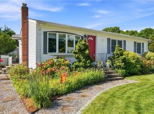 26 Chelmsford Ave, Warwick, RI 02889