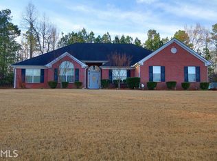 915 Parkplace, Loganville, GA 30052