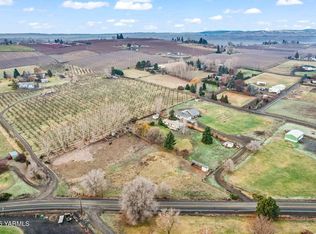 2240 Speyers Rd, Selah, WA 98942