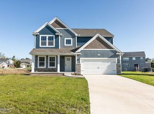 2933 Valley Spring Dr SE, Caledonia, MI