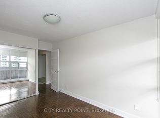 33 Isabella St #712-C08, Toronto, ON M4Y 2P7