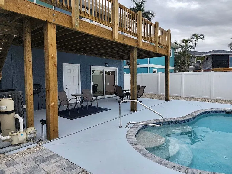 5560 Palmetto St — Photo 8