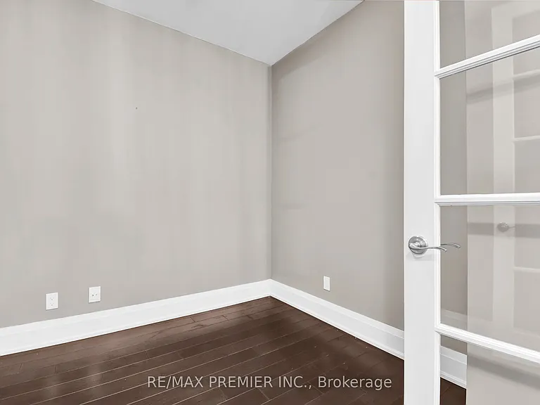 9909 Pine Valley Dr #402 — Photo 13
