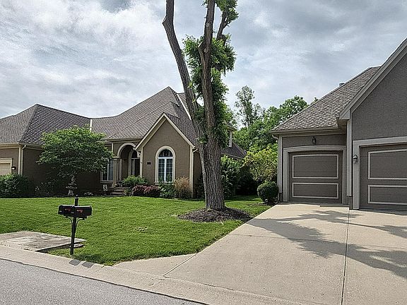 2nd image of 8211 N Harbour Pl