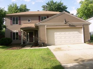 804 W Appletree Ln, Bartlett, IL 60103