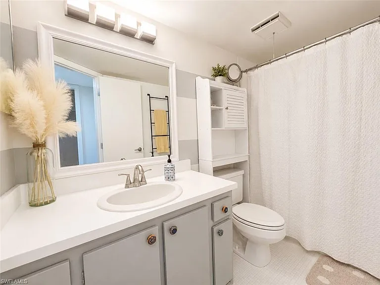 1056 Forest Lakes Dr #A201 — Photo 14
