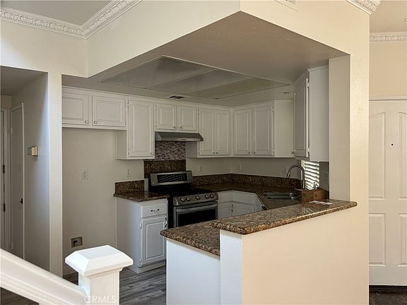 2nd image of 17 Rue Fontaine