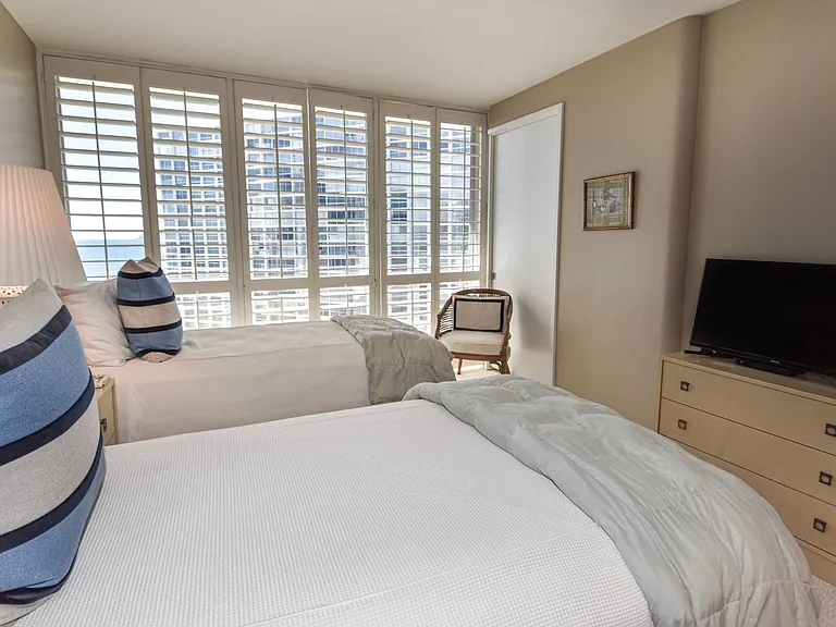 1750 Avenida Del Mundo Unit #804 — Photo 25