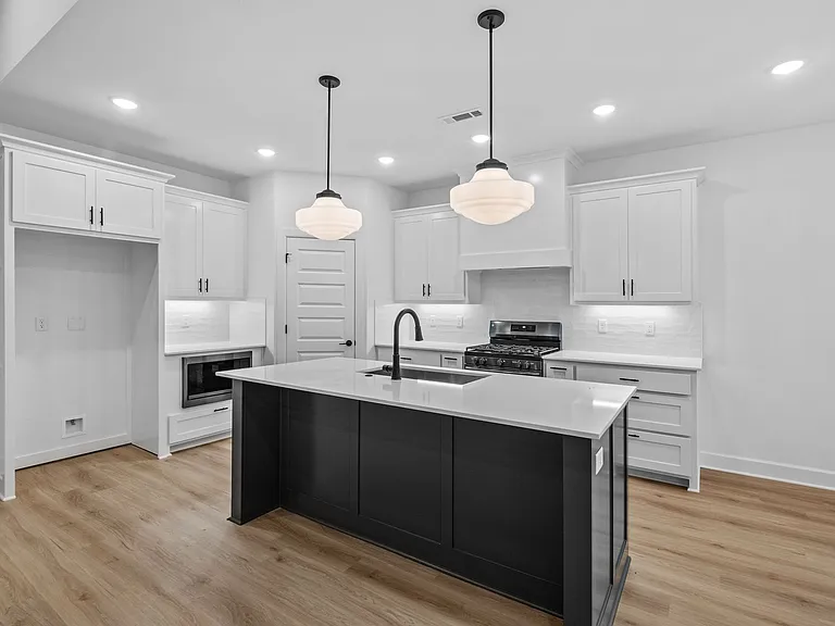 7203 SW Basswood Ave — Photo 10