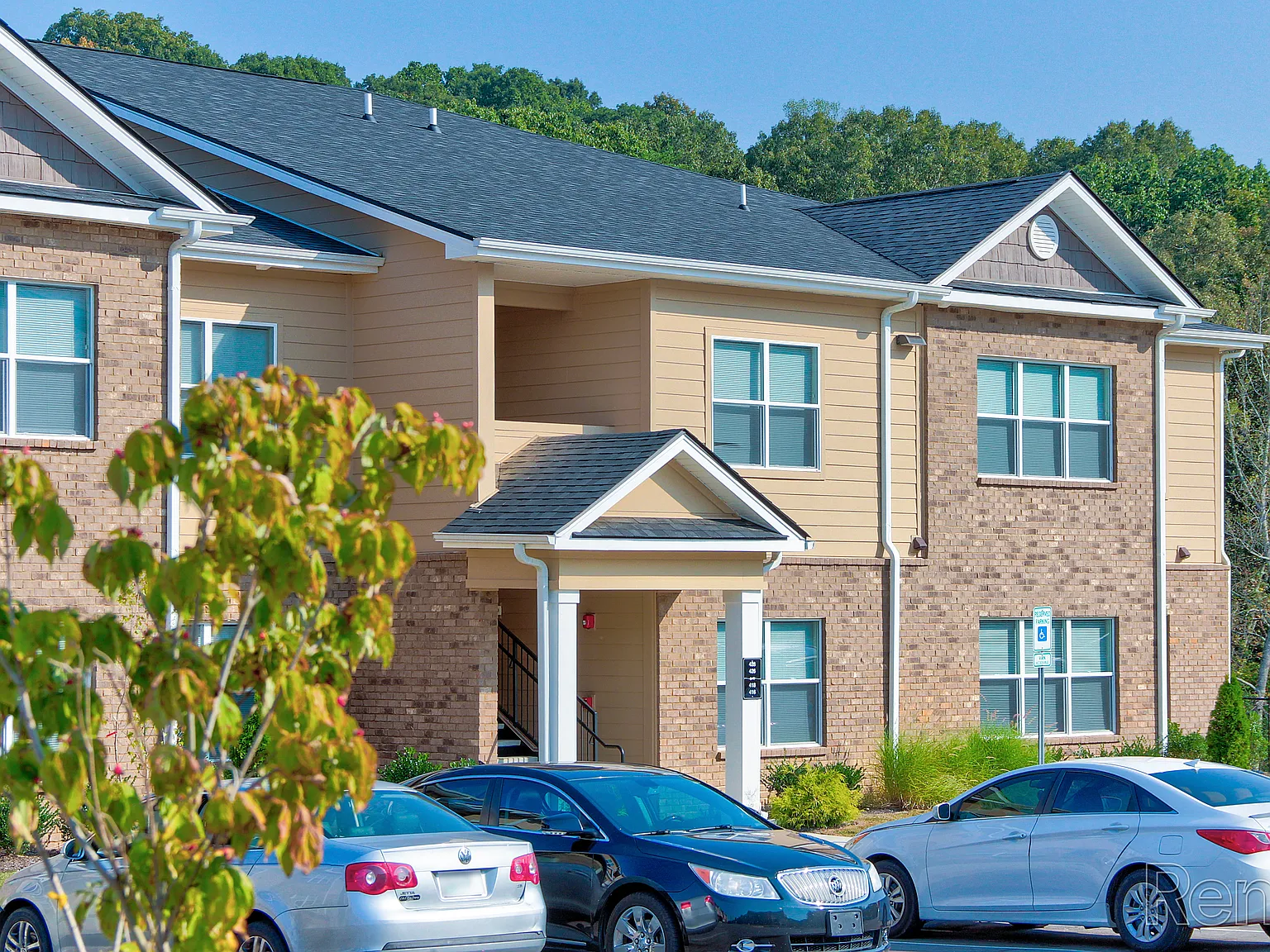 Sterchi Ridge Apartments — Photo 3