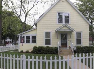 1341 Dodge St, Lake Geneva, WI 53147