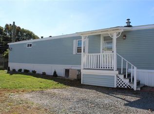 17 Maggie Ln, Portsmouth, RI 02871