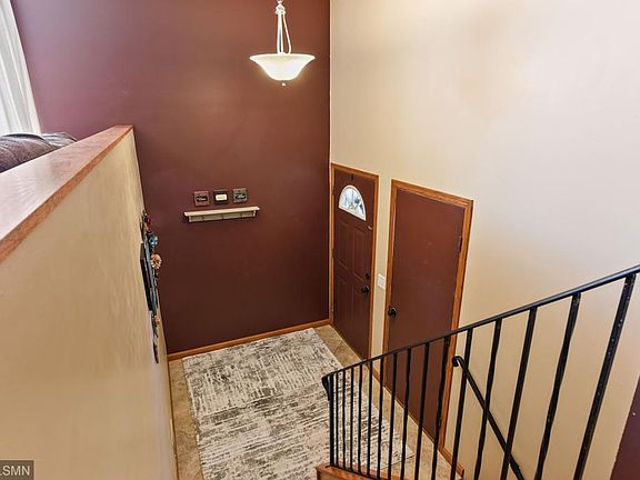 4th image of 318 Appleblossom Ln