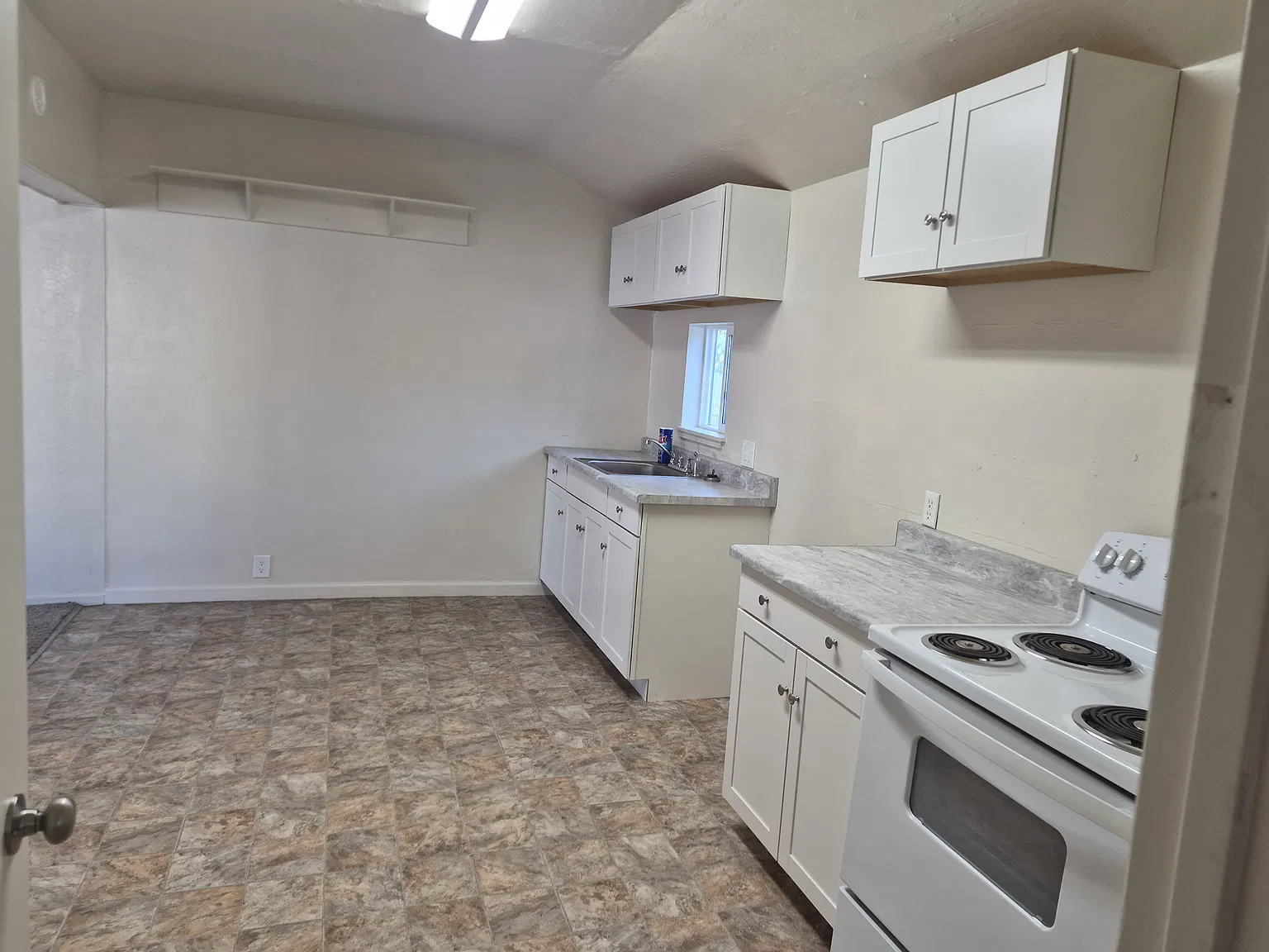 3 bed, 1108 sqft, $2,000 — Photo 4