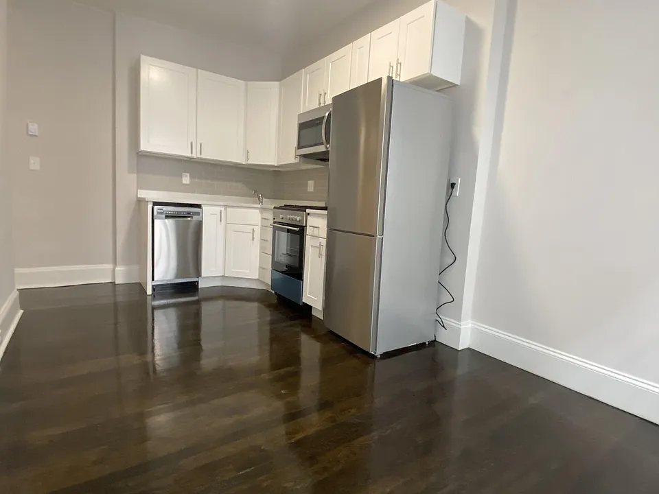 24 Clearway St #8