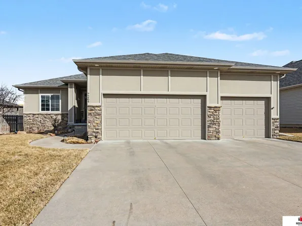 7264 Rachel Rd, Lincoln, NE 68516