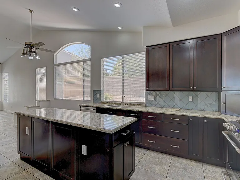 8437 Willowleaf Ct — Photo 20
