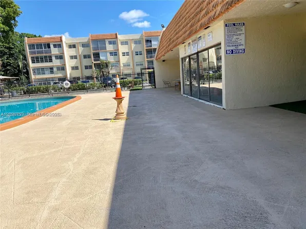 2301 NW 41st Ave APT 102, Lauderhill, FL 33313