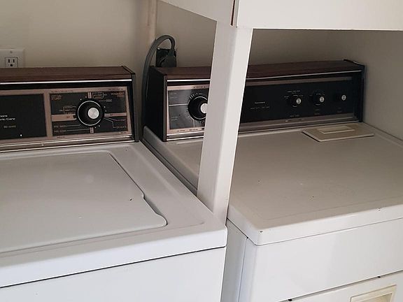 2nd image of 606 Cherrington Dr