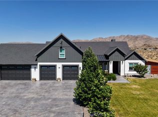 23670 Shirwaun Rd, Apple Valley, CA 92307