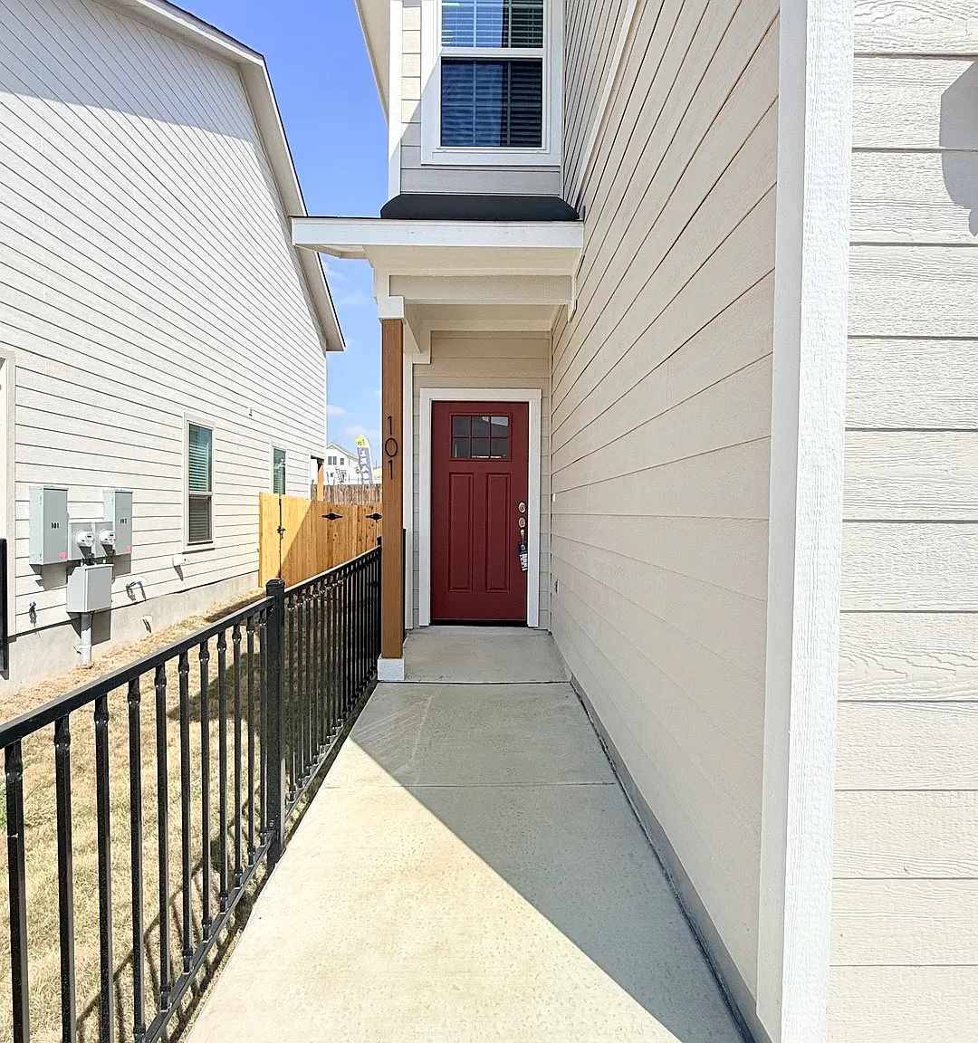 Magnolia Village — Photo 1