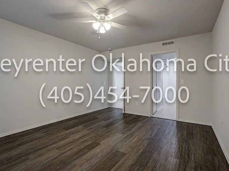 6554 N. Meridian Ave. Townhouse — Photo 19