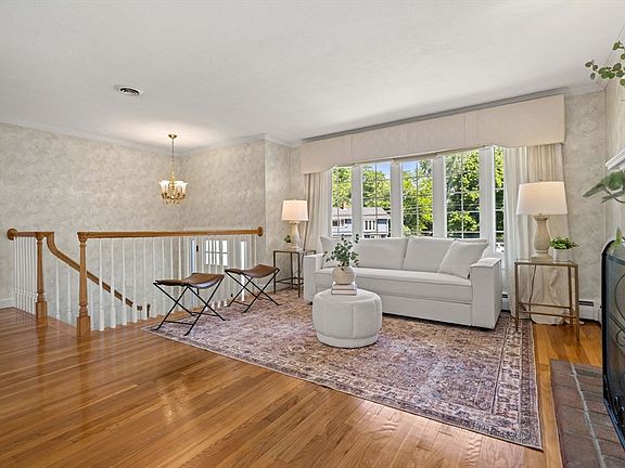 3rd image of 14 Belmont Rd
