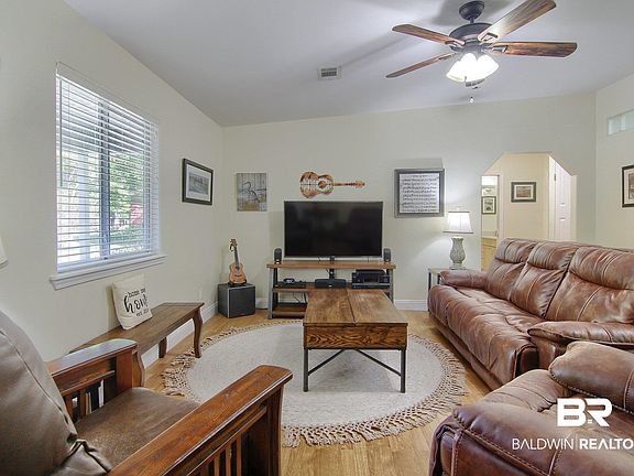 2nd image of 14040 River Oaks Dr