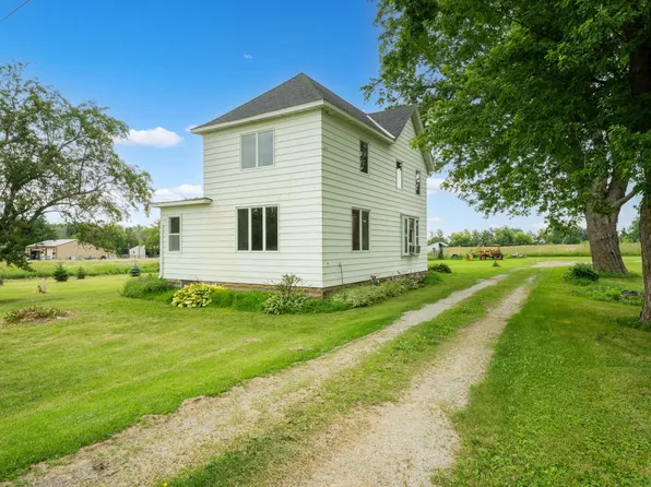 55570 State Highway 56, West Concord, MN 55985