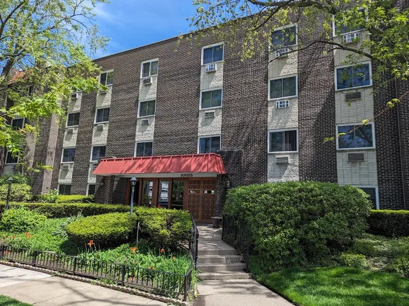 10015 Beverly Dr APT 203, Skokie, IL 60076