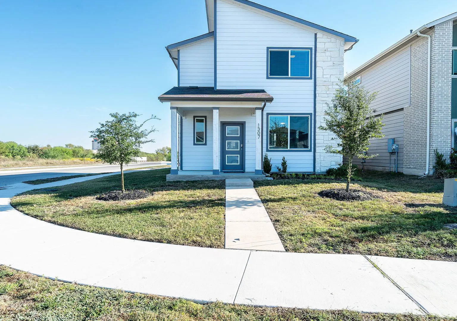1307 Plymouth Road San Marcos, TX 78666 — Photo 1