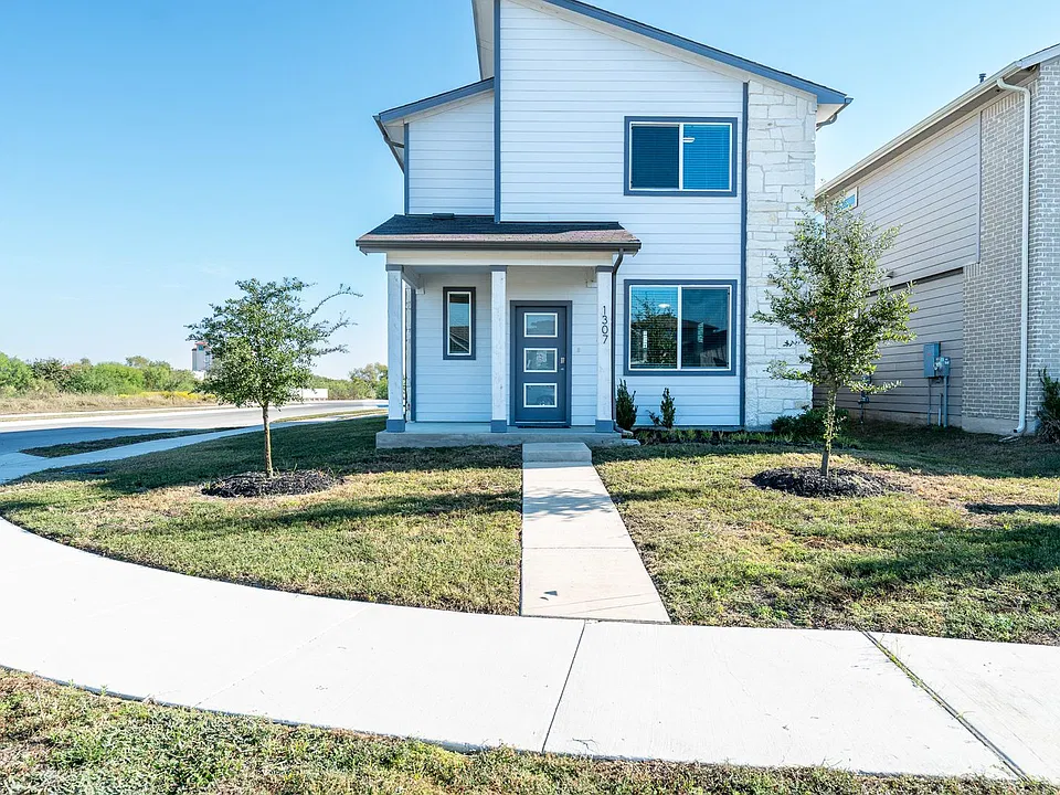 1307 Plymouth Rd