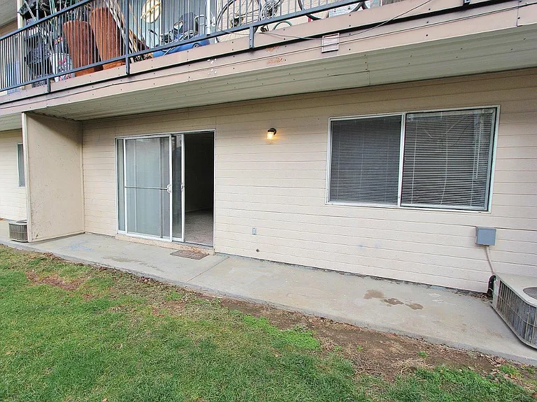 551 N Moffatt Ave #7 — Photo 17