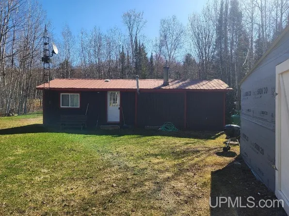 573 Gibbs City Rd, Iron River, MI 49935