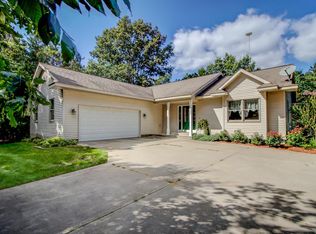 11557 144th Ave, West Olive, MI 49460